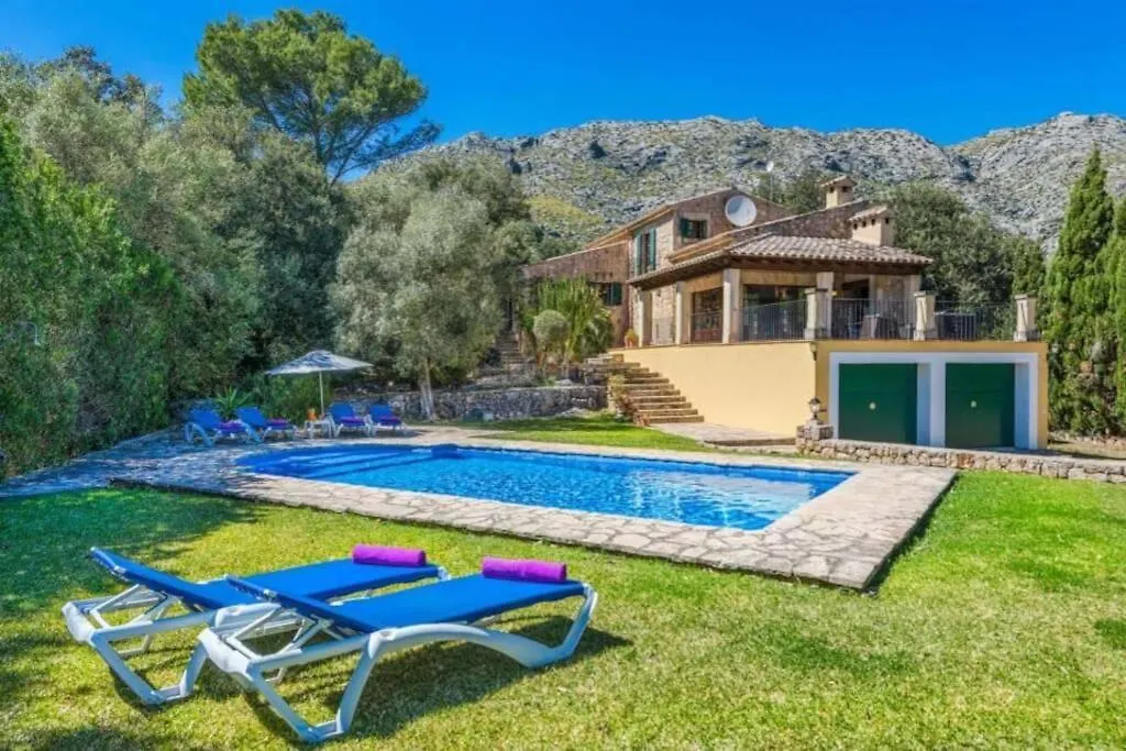Pretty Villa Close To Cala San Vicente By Renthousing