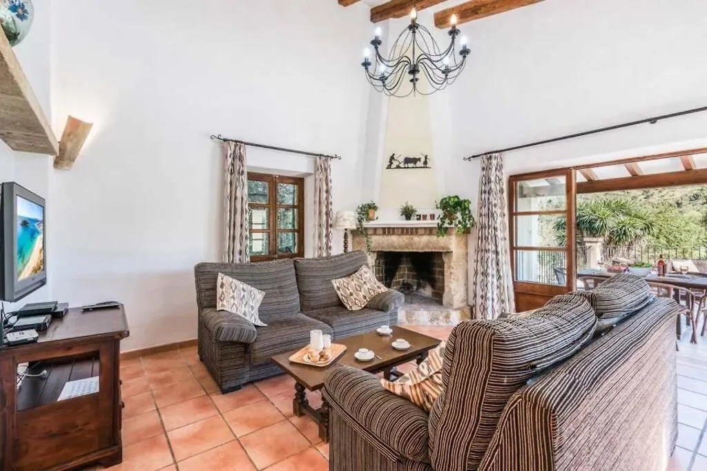 Pretty Villa Close To Cala San Vicente By Renthousing